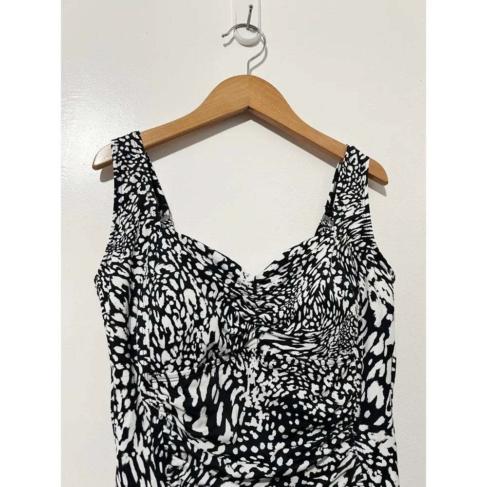 Swim Solutions New! Printed Ruched-Front One Piece Swimsuit Size 12 - Picture 3 of 10